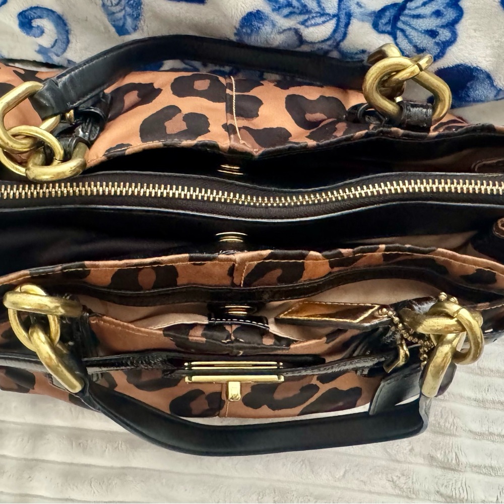 Coach VINTAGE VERY RARE ocelot triple pocket Leopard Print shoulder bag - Picture 6 of 12